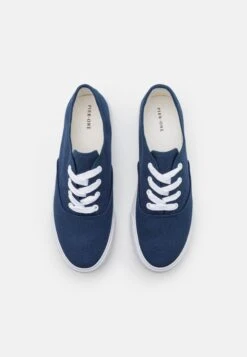 Pier One Unisex - Sneakers Laag - Dark Blue 9 Pier One Unisex - Sneakers Laag - Dark Blue -mode 0265a3aa1b4e4b7f9cad7a3e386f8519