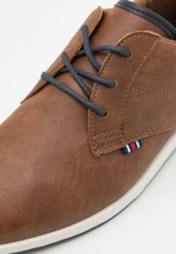 Pier One Sportieve Veterschoenen - Cognac/White -mode 0c2e6eb37336427d88e64335d52c7be6