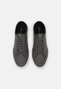 Pier One Sneakers Laag - Grey -mode 121b9e5dccd84e7482b811a5f0f11ce0