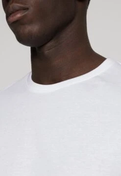 Pier One 3 Pack - T-Shirt Basic - White/Black/Light Grey -mode 122d0709c72e447f82ad50ef09ab3779