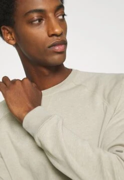 Pier One 2 Pack - Sweater - Tan/Black 13 Pier One 2 Pack - Sweater - Tan/Black -mode 130f2ba93fe9452a87e11d7afa8ef004