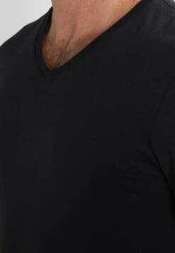 Pier One 2 Pack - T-Shirt Basic - Black -mode 144a18a099e5428c92602fed22a8b338