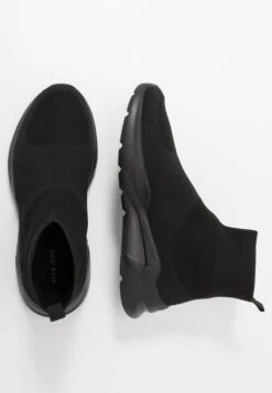 Pier One Sneakers Hoog - Black -mode 1c0e079027f9476db1db08be1ecd7d3b