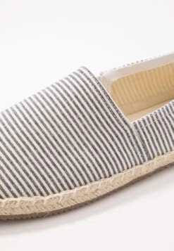 Pier One Rena Espadrille Unisex - Espadrilles - White/Blue -mode 1e1a9a54fd374424970c6282fecccbe4
