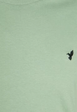 Pier One Birdie - T-Shirt Basic - White/Off-White/Green 11 Pier One Birdie - T-Shirt Basic - White/Off-White/Green -mode 2a1a410af7cd48c8a33cf2fb7890fb58