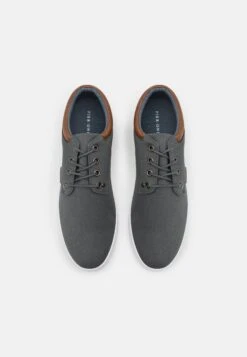 Pier One Unisex - Sneakers Laag - Grey -mode 300f1aa95a2a4579b4a07e57470c9afc