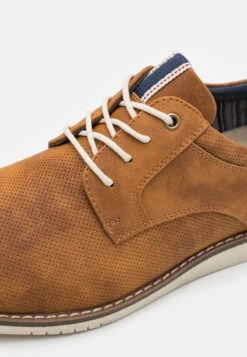 Pier One Sportieve Veterschoenen - Cognac -mode 3b81572f6a0d47d7a3a7c626ca254e0b