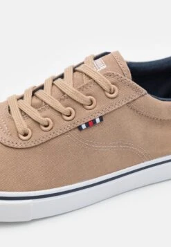 Pier One Unisex - Sneakers Laag - Brown -mode 3d8d930a9d594a348d328f3c83bbc354