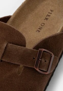 Pier One Leather Unisex - Pantoffels - Brown -mode 47364cdc1dcd4794860a5f6810594e6c