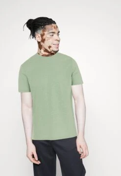 Pier One 7 Pack - T-Shirt Basic - White/Yellow/Lilac 17 Pier One 7 Pack - T-Shirt Basic - White/Yellow/Lilac -mode 56c30a29de7145ecb570519538b9bcc3