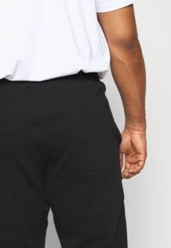 Pier One 2 Pack - Trainingsbroek - Black/Mottled Light Grey 13 Pier One 2 Pack - Trainingsbroek - Black/Mottled Light Grey -mode 683bc01bd23348d49e0dcf1c7b683939