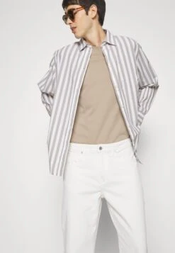 Pier One Carpenter Colored Twill- Straight Leg Jeans - Off-White -mode 77b17a64a879489bb9510906e2f8dbc4