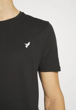 Pier One 5 Pack - T-Shirt Basic - White/Black/Dark Blue -mode 7ff9eb908aaf4b98b2151695076bad57