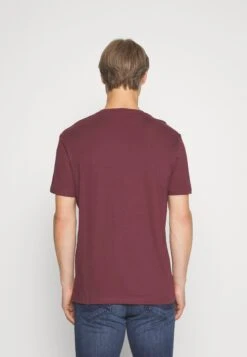 Pier One 5 Pack - T-Shirt Basic - Bordeaux/Dark Green/Dark Blue -mode 83fa6bffd83441d4ab3bd8fcc4f5244c
