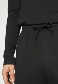 Pier One Pyjama - Black -mode 842cc55e81224f6ca06ad94aae25d25c