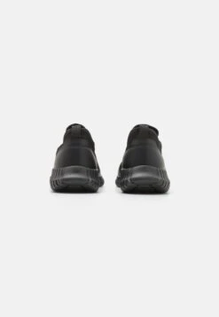 Pier One Sneakers Laag - Black 8 Pier One Sneakers Laag - Black -mode 8c00dac42ca54760bb9e30aa6c287d7d