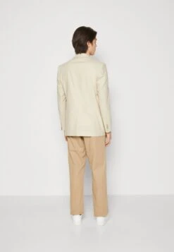 Pier One Blazer - Beige -mode 90a0e4254e844eb3a6a8cf41ae7f4550