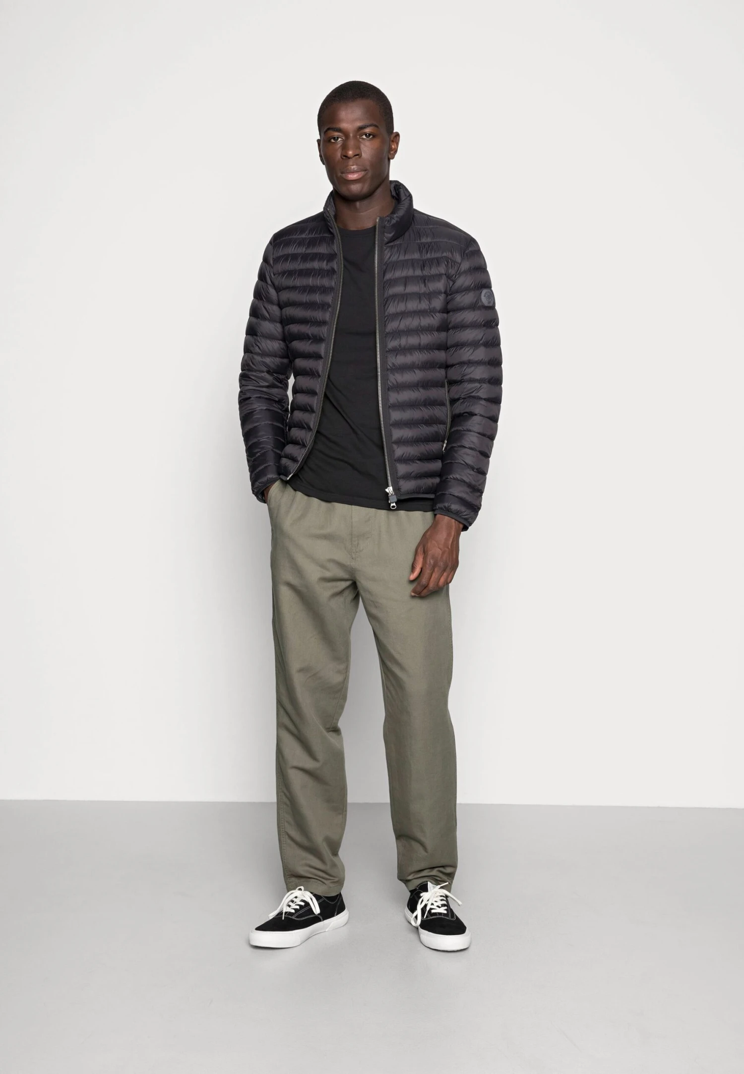 Pier One 5 Pack - T-Shirt Basic - Black 1 Pier One 5 Pack - T-Shirt Basic - Black