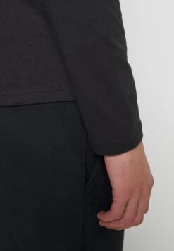 Pier One 5 Pack - Longsleeve - Black/White/Olive -mode 9c999edfb4784781b9b45e88c2578460