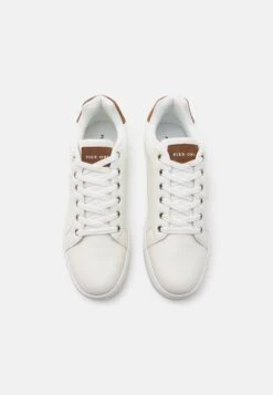 Pier One Sneakers Laag - White -mode a459a37a54644a3aa05e27c6f0a40515