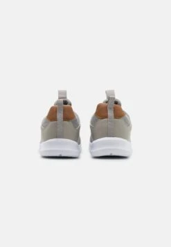 Pier One Sneakers Laag - Light Grey 8 Pier One Sneakers Laag - Light Grey -mode b32d823083954dad9c3bfe71ef720aca