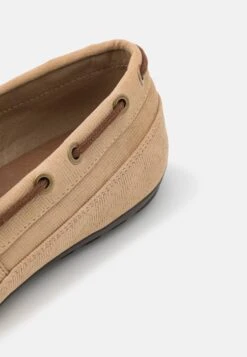 Pier One Unisex - Instappers - Beige -mode b84568eee1c94db9b2bb126621057665