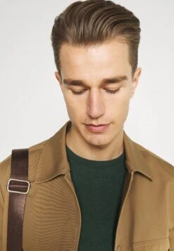 Pier One Basic Crewneck - Trui - Mottled Dark Green -mode c4a75157027844b18a449c0bf30f39e5