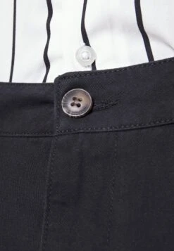 Pier One 2 Pack - Shorts - Black/Olive -mode c8820f9e55d04242888847594dabac20