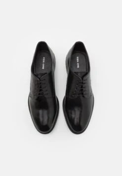 Pier One Leather - Veterschoenen - Black -mode d329b480fd9647fcb02de0ad52e20a04