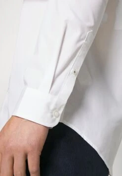 Pier One 2 Pack - Overhemd - White/Olive -mode d6657347294c4fd5a48a2a505813ffb1