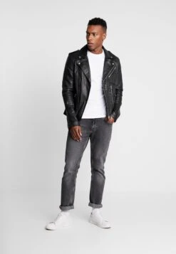 mode -mode ea5a45d6ac054aaf8ad5e779d70e706b