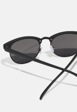 Pier One Unisex - Zonnebril -Black 6 Pier One Unisex - Zonnebril -Black -mode f41786acb4f54644b6e1caf49d70a762