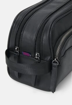 Pier One Toilettas - Black -mode f533c08f73014507a19f0f1471b18552